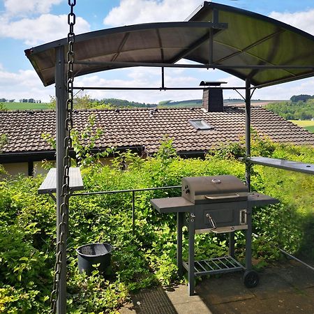 Ferienhaus Lena Im Sauerland Direkt Am Hennesee Мешеде Экстерьер фото